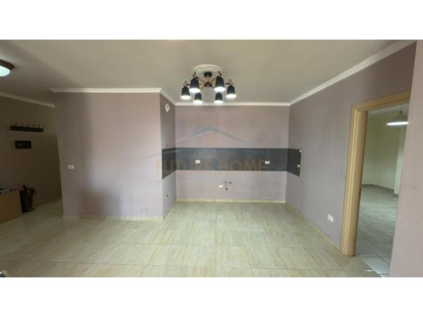 Tirane, shitet apartament Kati 1, 130 m² 220.000 € (KOPSHTI BOTANIK)