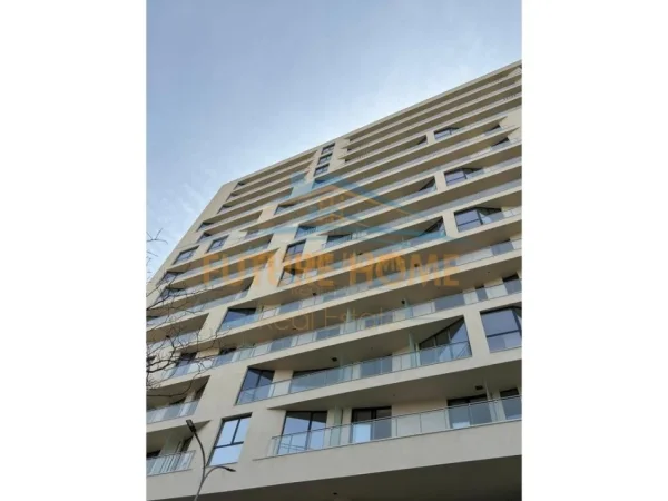 Tirane, jepet me qera zyre Kati 1, 70 m² 650 € (Rruga Mine Peza)