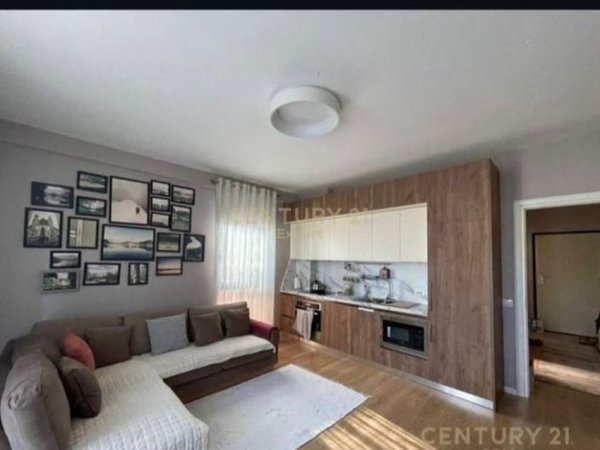 Tirane, jap me qera apartament 1+1 Kati 2, 67 m² 500 € (Kodra e Diellit)