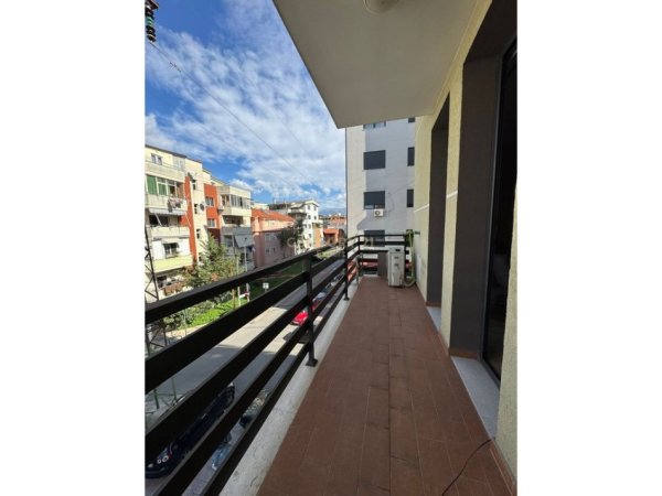 Tirane, jap me qera apartament 1+1 Kati 2, 67 m² 500 € (Kodra e Diellit)