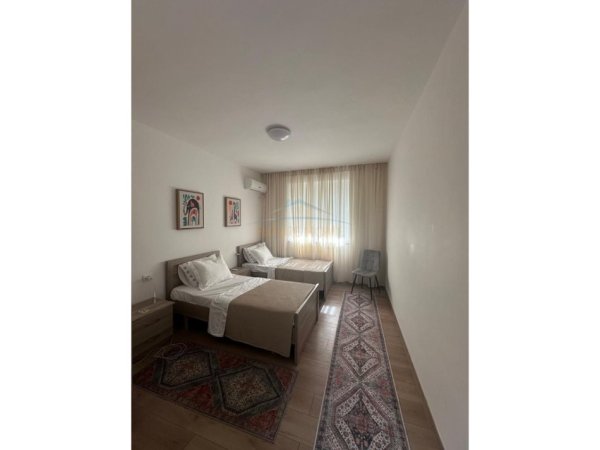 Tirane, jepet me qera apartament 2+1 Kati 2, 88 m² 950 € (Rruga e Durrsit)