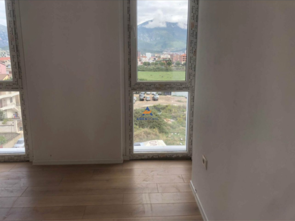 Tirane, shitet apartament 1+1+Ballkon Kati 4, 60 m² 132.000 € 