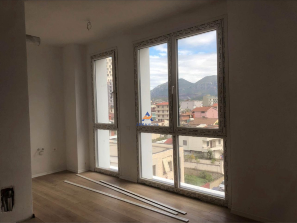 Tirane, shitet apartament 1+1+Ballkon Kati 4, 60 m² 132.000 € 