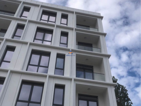 Tirane, shitet apartament 1+1+Ballkon Kati 4, 60 m² 132.000 € 