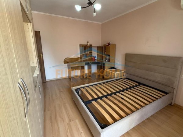 Tirane, jepet me qera apartament 1+1 Kati 4, 57 m² 500 € (Rruga Irfan Tomini)