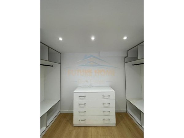 Tirane, jepet me qera apartament duplex 1+1 Kati 0, 38 m² 450 € (Fresku , Prane Restorant Fresku)