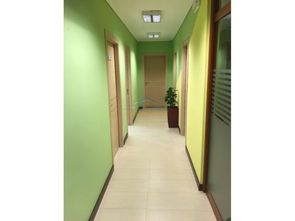 Tirane, shitet apartament Kati 3, 149 m² 550.000 € (BLLOK)