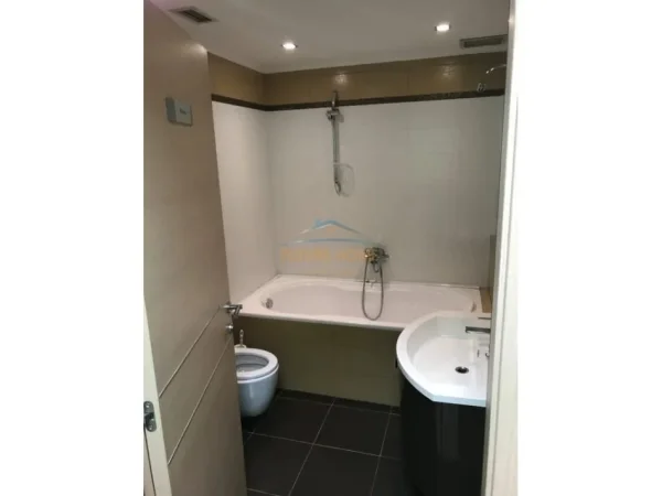 Tirane, shitet apartament Kati 3, 149 m² 550.000 € (BLLOK)