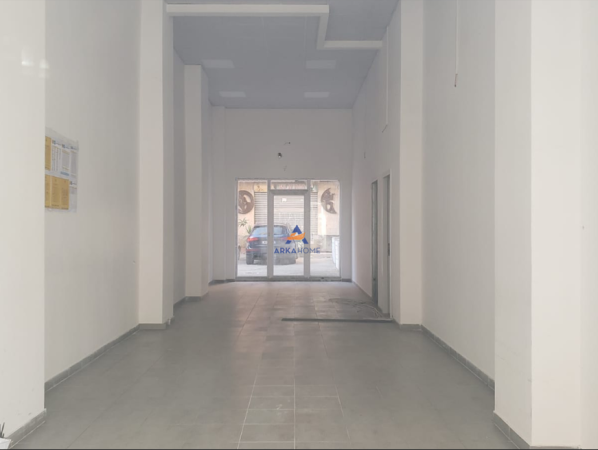 Tirane, jepet me qera ambjent biznesi Kati 0, 60 m² 1.200 € (Rruga Myslym Shyri Tiranë,Shqipëria)