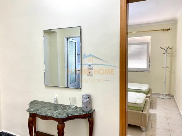 Tirane, jepet me qera apartament 2+1 Kati 2, 80 m² 700 € (Rruga Fortuzi)