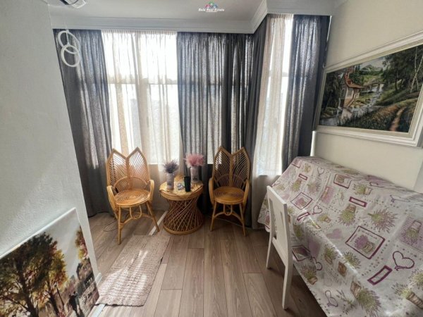Tirane, jepet me qera apartament 3+1 Kati 3, 100 m² 1.050 € (ish ekspozita)