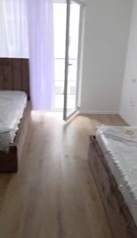 Tirane, jepet me qera apartament 2+1+Ballkon Kati 2, 90 m² 500 € 
