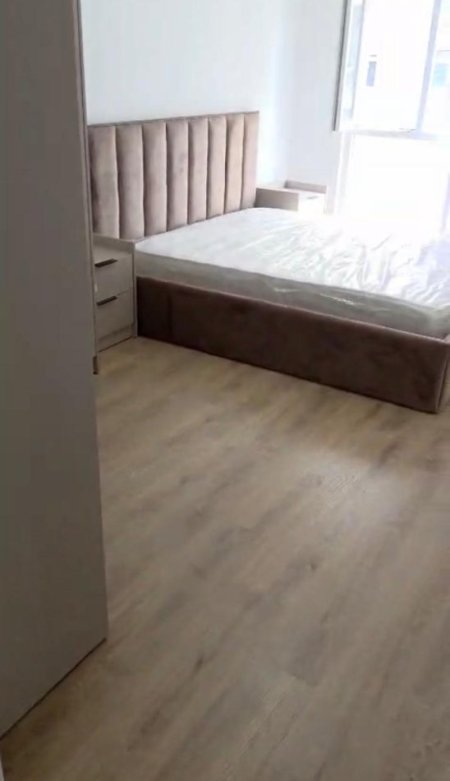 Tirane, jepet me qera apartament 2+1+Ballkon Kati 2, 90 m² 500 € 