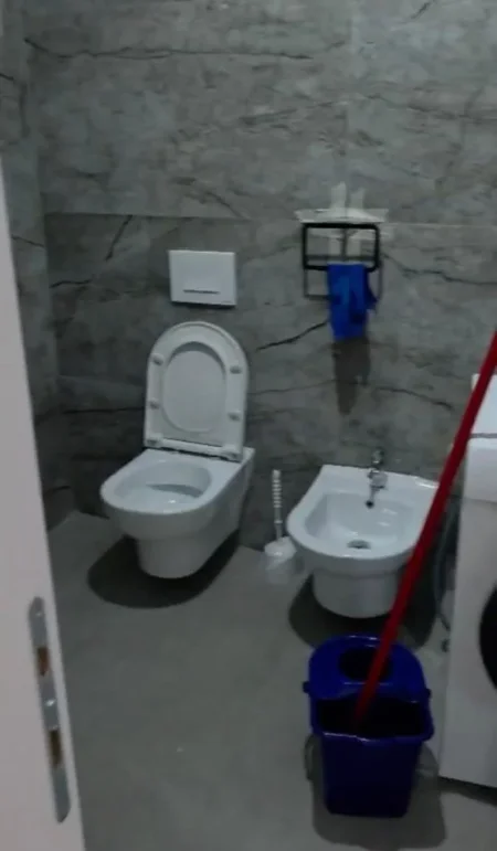 Tirane, jepet me qera apartament 2+1+Ballkon Kati 2, 90 m² 500 € 