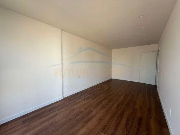 Tirane, shitet apartament Kati 4, 97 m² 120.600 € (KOMPLEKSI UNIVERS CITY)