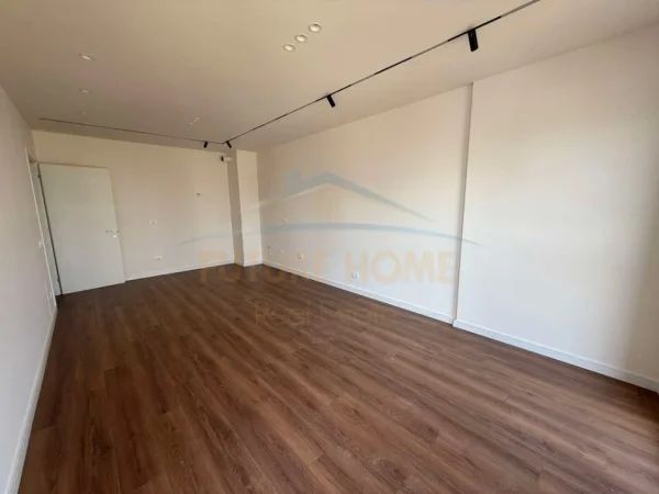 Tirane, shitet apartament Kati 4, 97 m² 120.600 € (KOMPLEKSI UNIVERS CITY)