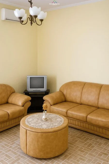 Tirane, jepet me qera apartament 3+1 Kati 4, 90 m² 650 € (bulevardi zogu i pare)