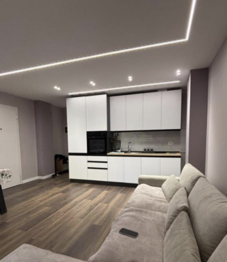 Tirane, jepet me qera apartament 1+1+Ballkon Kati 0, 60 m² 800 € (Bulevardi Zogu I)