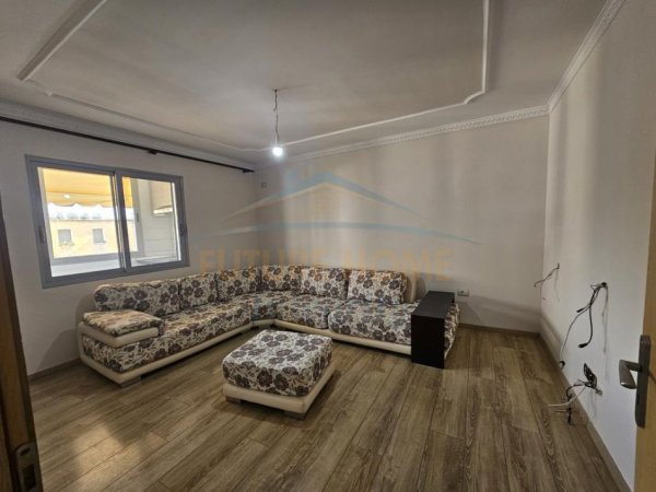 Tirane, shitet apartament duplex , 112 m² 160.000 € (ISH TREGU ELEKTRIK)