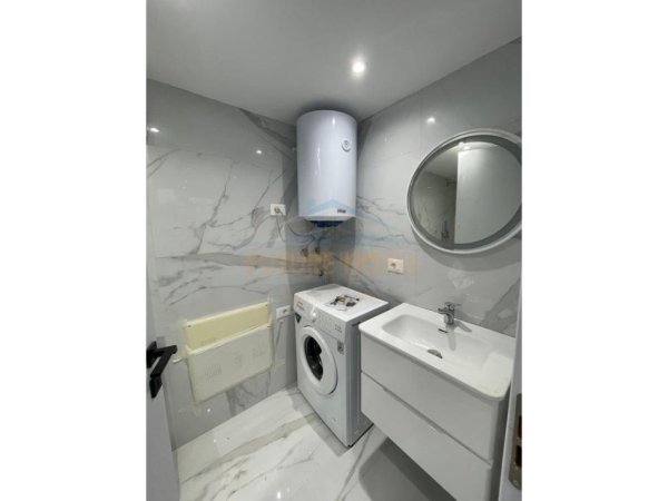 Tirane, jepet me qera apartament duplex Kati 0, 40 m² 450 € (FRESK)