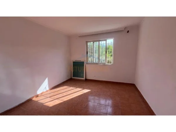 Tirane, shitet apartament 1+1+Aneks+Ballkon Kati 1, 59 m² 92.000 € (SELITE)