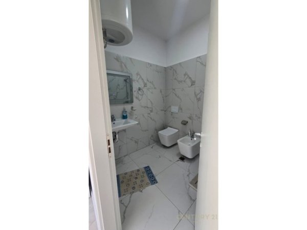 Tirane, jepet me qera apartament 2+1 Kati 7, 102 m² 750 € (Don Bosko)
