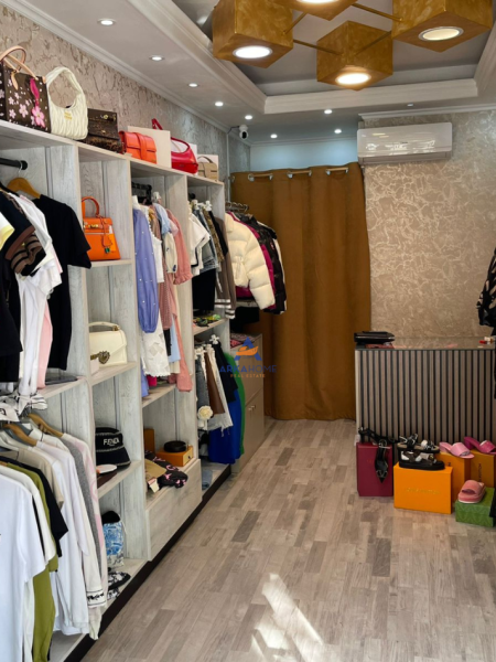 Tirane, shitet dyqan Kati 0, 22 m² 13400 € (AFER VASIL SHANTO)