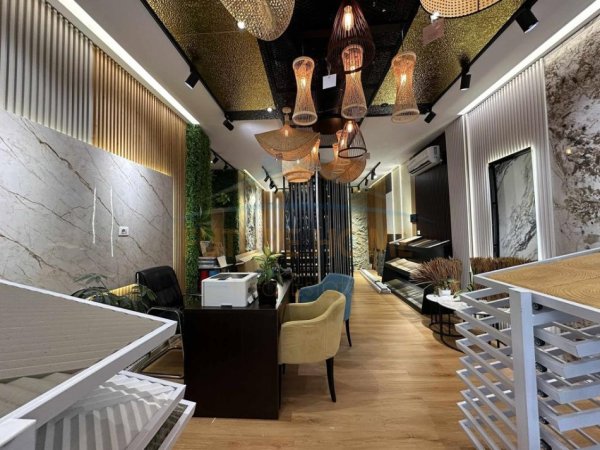 Tirane, shitet Kati 1, 133 m² 500.000 € (UNAZA E RE)