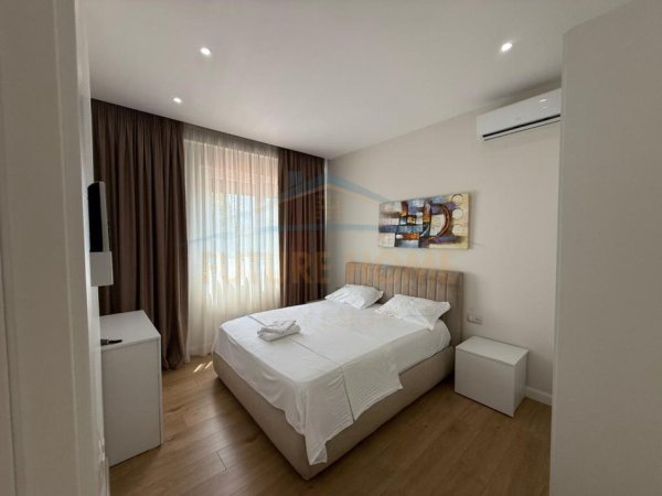 Tirane, shitet apartament Kati 1, 219 m² 396.000 € (PORCELAN)