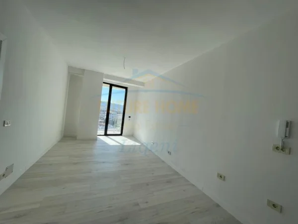 Tirane, jepet me qera apartament 1+1+Aneks+Ballkon Kati 10, 74 m² 700 € (RRUGA MINE PEZA)