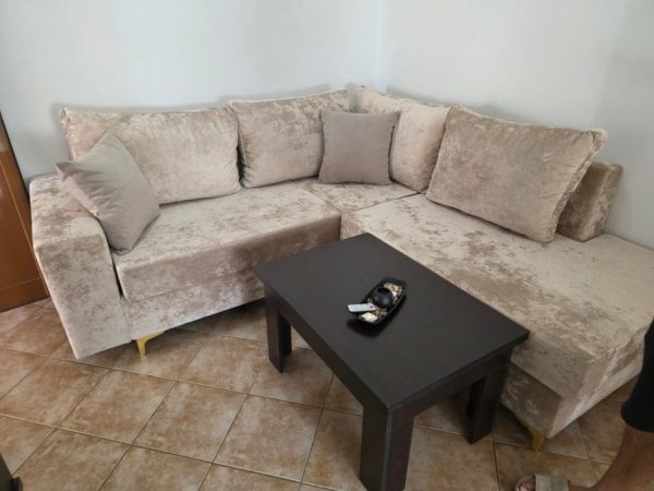 Tirane, jepet me qera apartament 1+1 Kati 2, 65 m² 400 € (yzberisht)