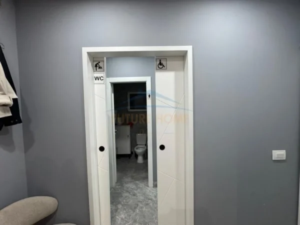 Tirane, shes Shitje , Biznesi Bar - Restorant , Tirane , Komuna e Parisit 42.000 €