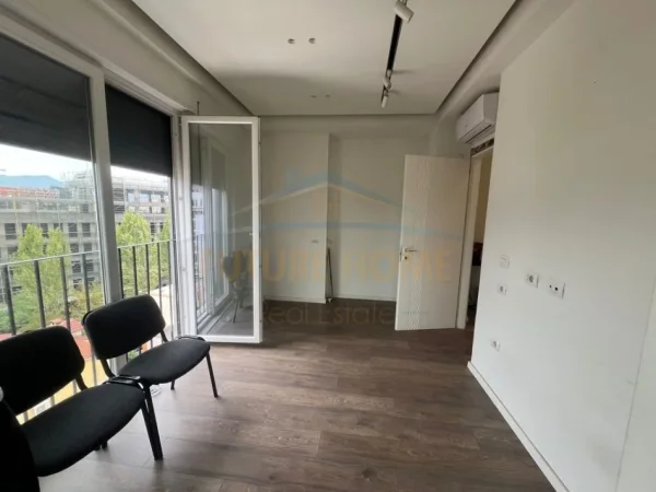 Tirane, shitet apartament 3+1+2+Ballkon Kati 6, 95 m² 300.000 € (21 Dhjetori, Rruga Frosina Plaku)