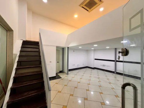 Tirane, shitet zyre Kati 1, 36 m² 160.000 € (GALERIA 17 NENTORI)