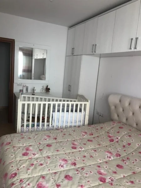 Tirane, jepet me qera apartament 2+1 Kati 2, 105 m² 550 € (5 maj)