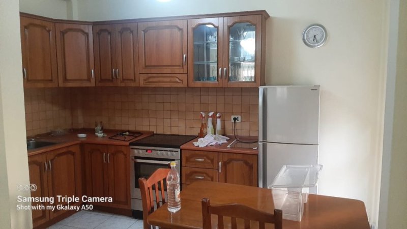 Tirane, jepet me qera apartament 2+1 Kati 2, 100 m² 450 € (5 maj)
