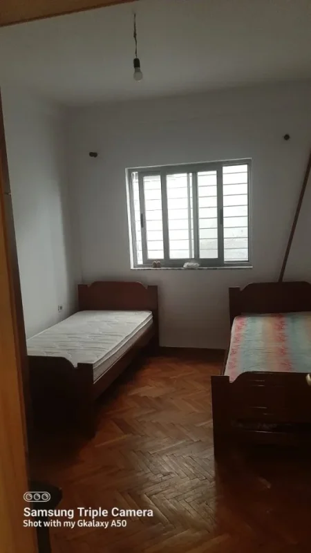 Tirane, jepet me qera apartament 2+1 Kati 2, 100 m² 450 € (5 maj)
