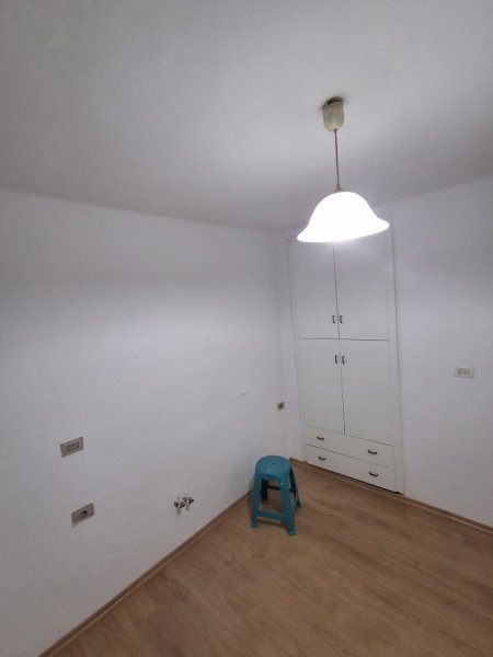 Tirane, jepet me qera zyre Kati 2, 62 m² 700 € 