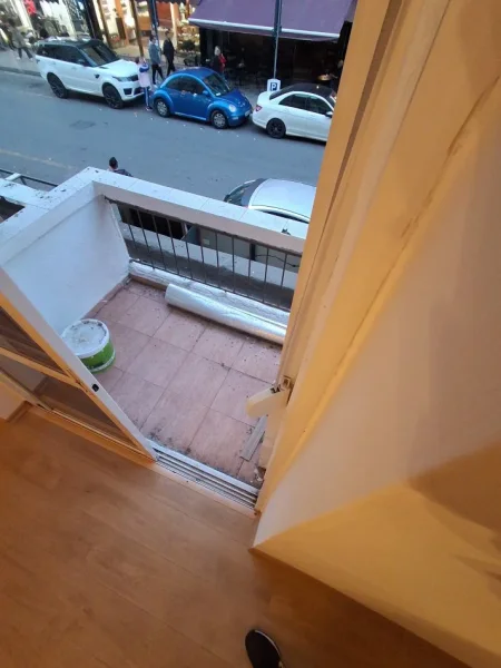 Tirane, jepet me qera zyre Kati 2, 62 m² 700 € 