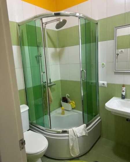 Tirane, shitet apartament 2+1 Kati 4, 95 m² 145.000 € (Xhamia e Arte)