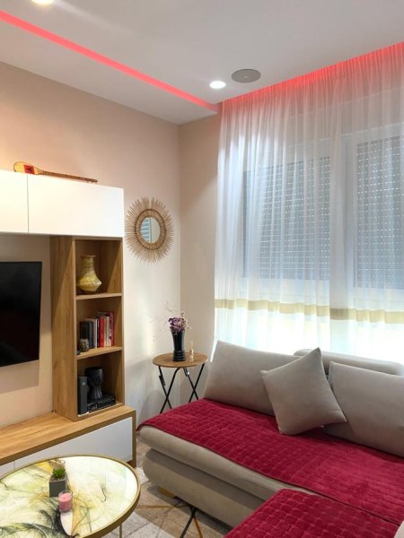 Tirane, jepet me qera apartament 2+1 Kati 3, 100 m² 600 € (Mangalem)