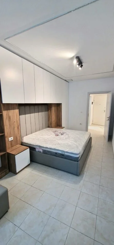 Durres, jepet me qera nga Pronari, pa-komision apartament 1+1 Kati 2, 65 m² 600 € (Rruga Taulantia, 27 Kateshi, Durres)