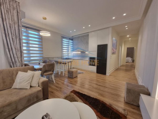 Tirane, jepet me qera apartament 2+1+Ballkon Kati 2, 114 m² 1.500 € (Park Gate)