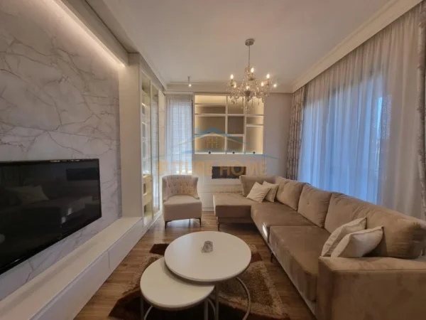 Tirane, jepet me qera apartament 2+1+Ballkon Kati 2, 114 m² 1.500 € (Park Gate)