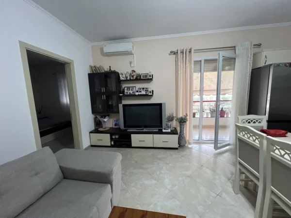 Tirane, shitet apartament 2+1+Ballkon , 91 m² 172.500 € (Pran Hipotekes)