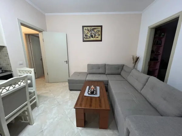 Tirane, shitet apartament 2+1+Ballkon , 91 m² 172.500 € (Pran Hipotekes)
