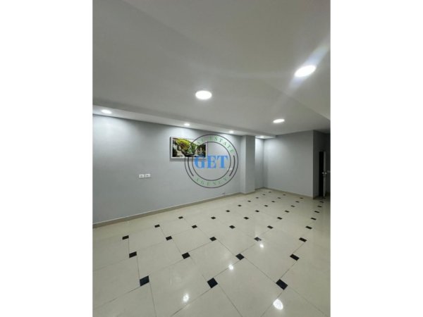 Durres, jepet me qera ambjent biznesi Kati 0, 120 m² 700 € (Tregu i Vogel)