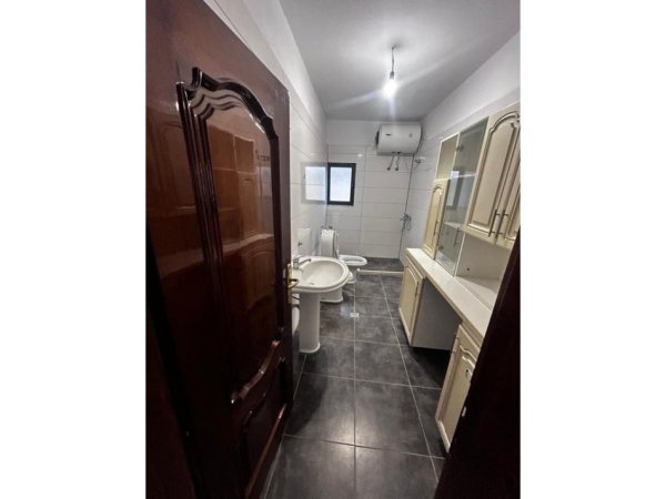 Tirane, shitet Kati 2, 150 m² 205.000 € (SELITE)