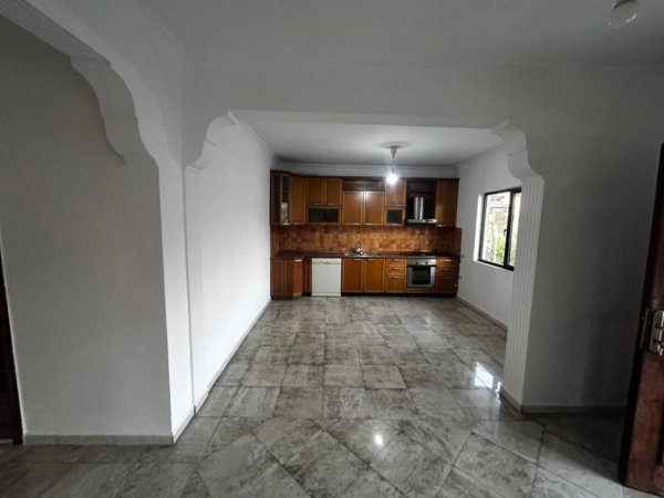 Tirane, shitet Kati 2, 150 m² 205.000 € (SELITE)