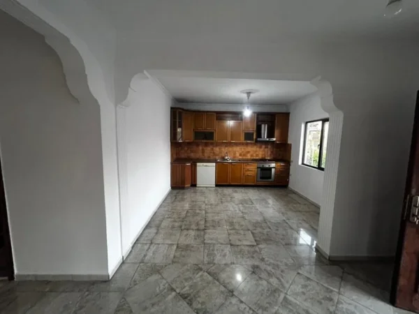 Tirane, shitet Kati 2, 150 m² 205.000 € (SELITE)